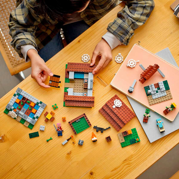 LEGO Minecraft Terk Edilmiş Köy 21190